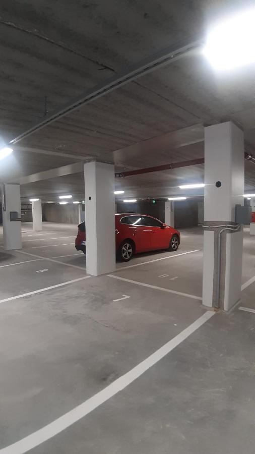 Uusi Upea Asunto Jaervinaekoealalla Ja Autohallilla Tampere Esterno foto